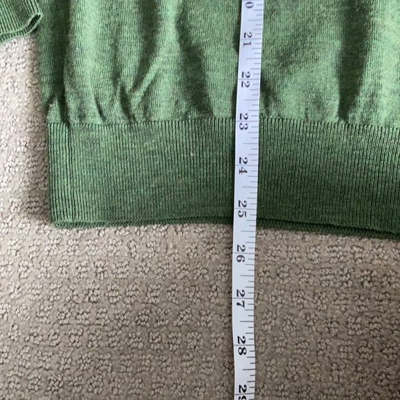 Uniqlo V-Neck Sweater - Picture 3 of 6